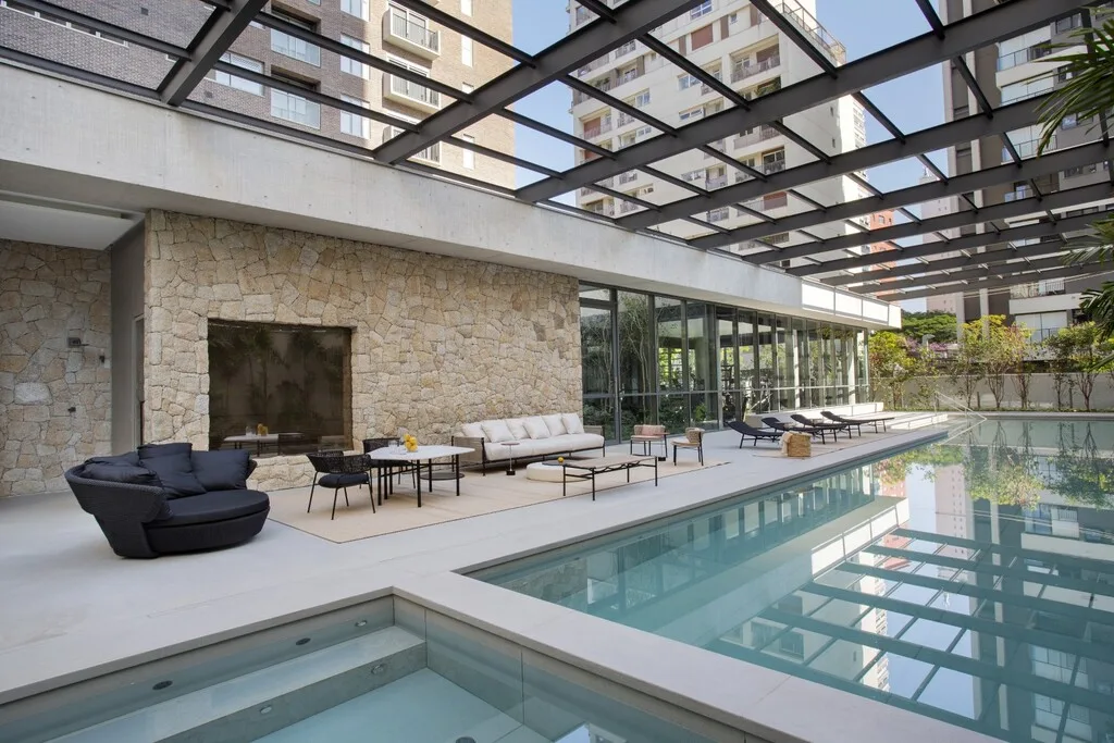 Casa Brasileira Itaim: Piscina