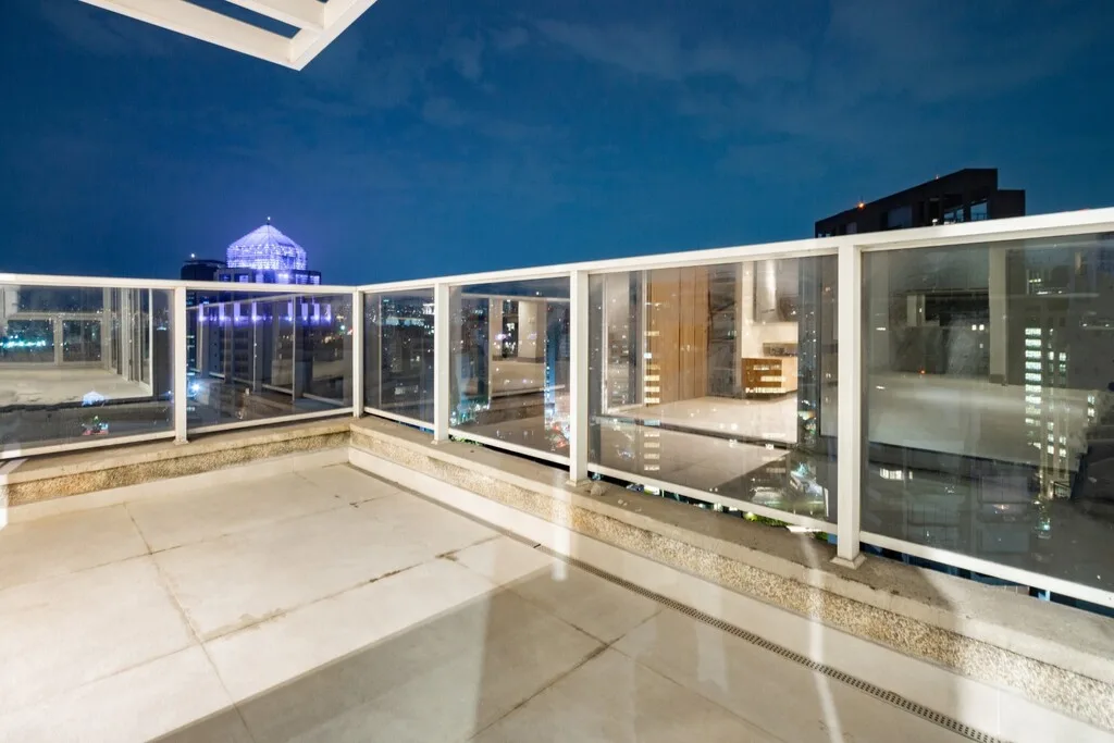 Celebrity: Terraço