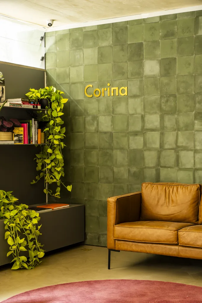 Corina: Hall de entrada