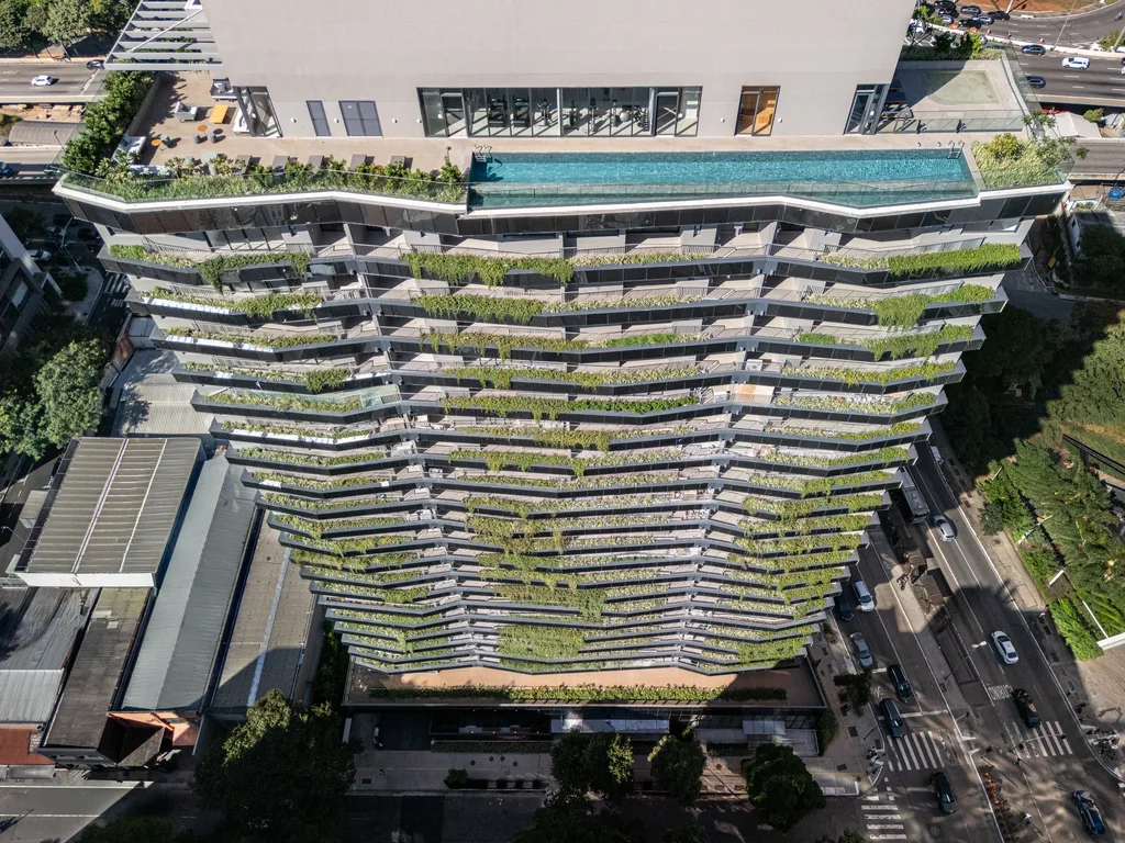 Funchal 641 Apartments Studios: Vista de drone Torre Residence merge