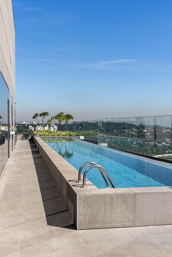 Funchal 641 Apartments Studios: Piscina no Roof Top Torre Residence merge