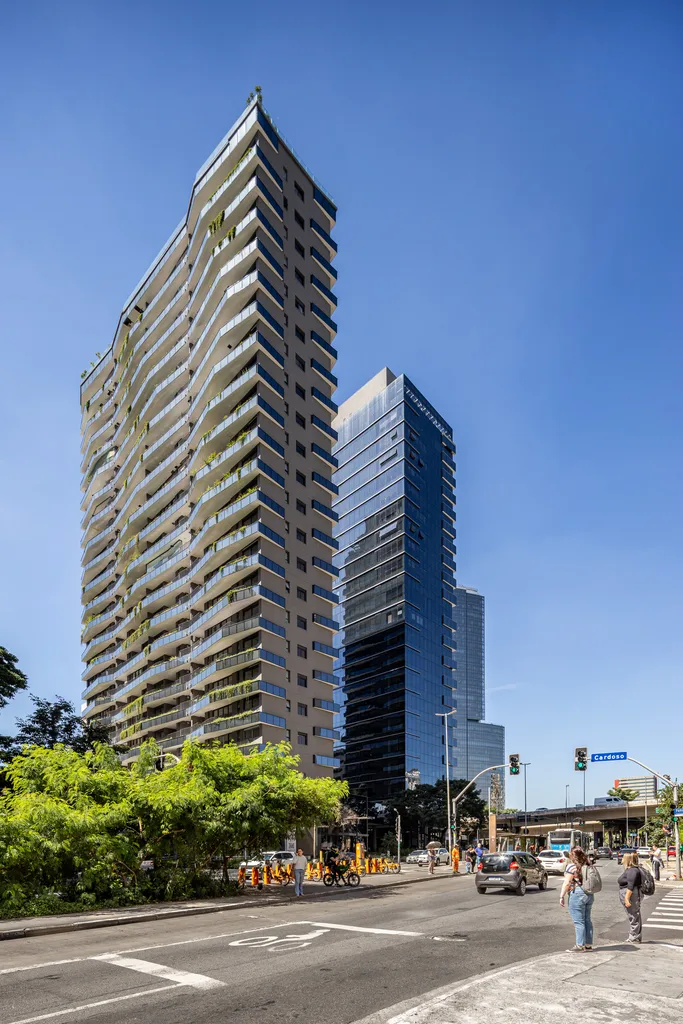Funchal 641 Apartments Studios: Fachadas 2 torres merge