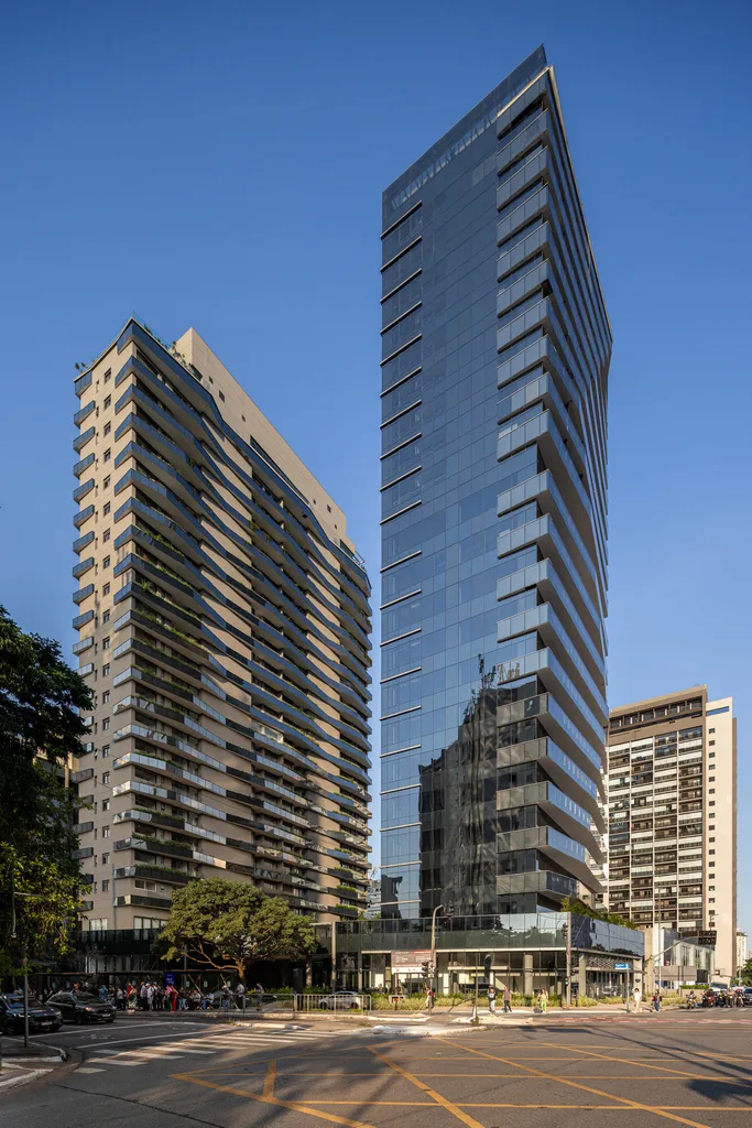 Funchal 641 Apartments Studios: Fachada 2 torres merge