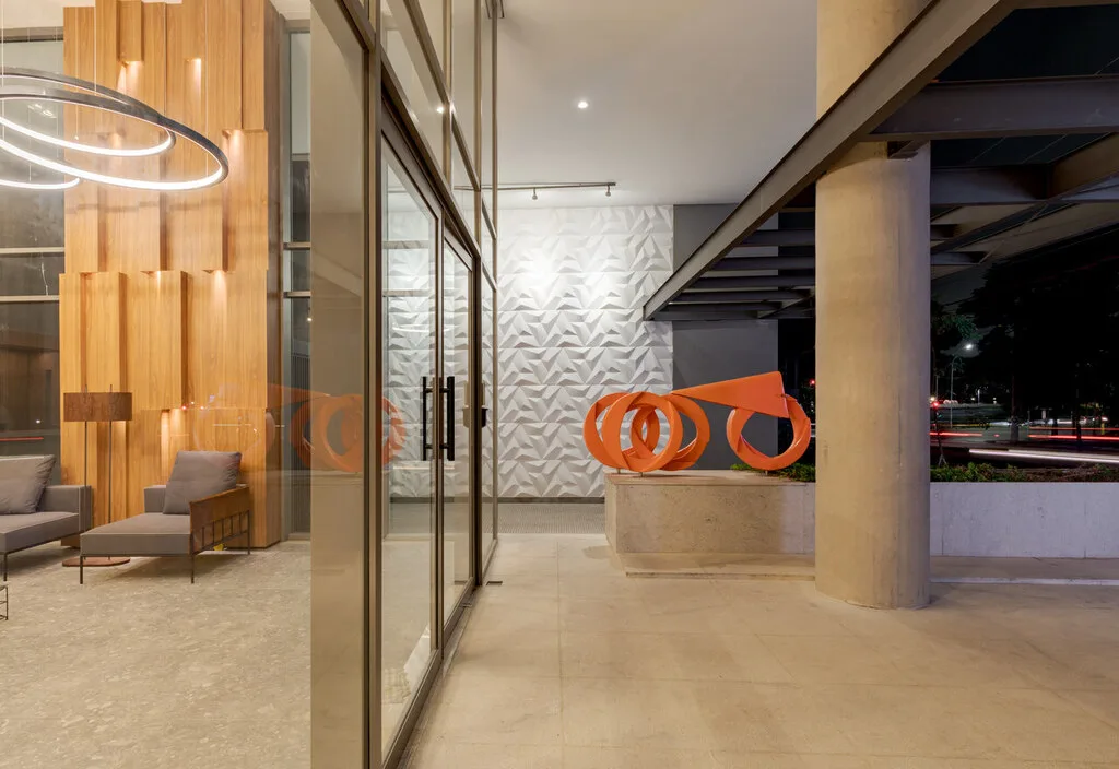 Indi 70: Hall
