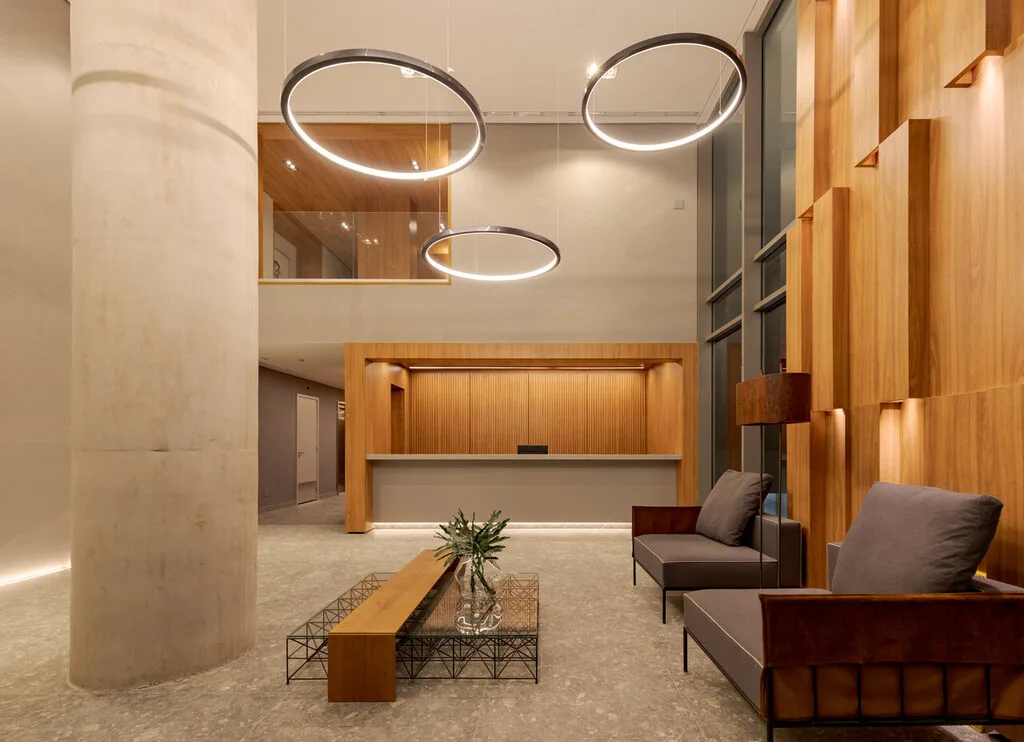 Indi 70: Hall