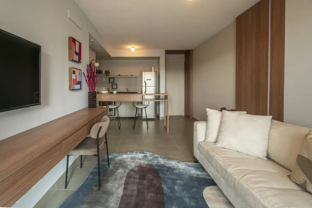 Indi 70: Living