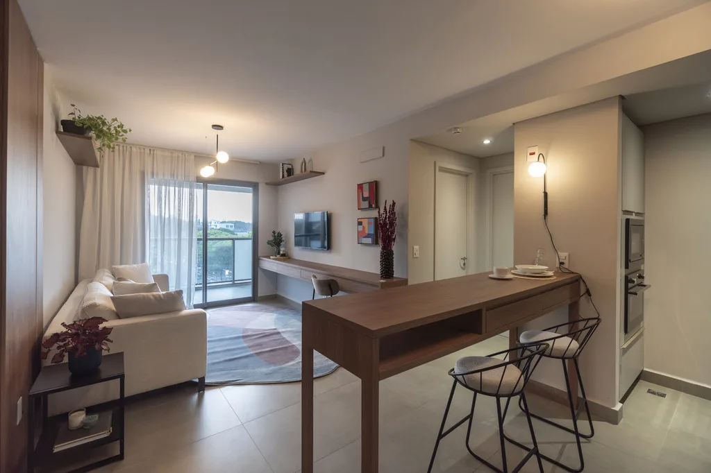 Indi 70: Living