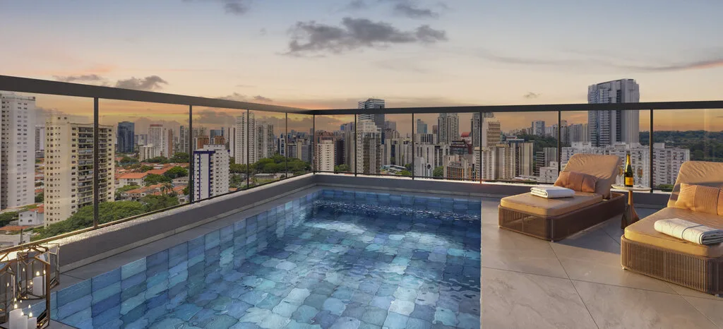 Infinity Brooklin: Piscina