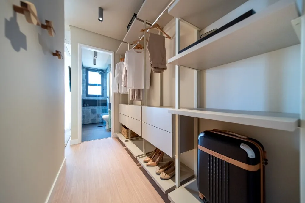 La Casa Pássaros e Flores: Closet