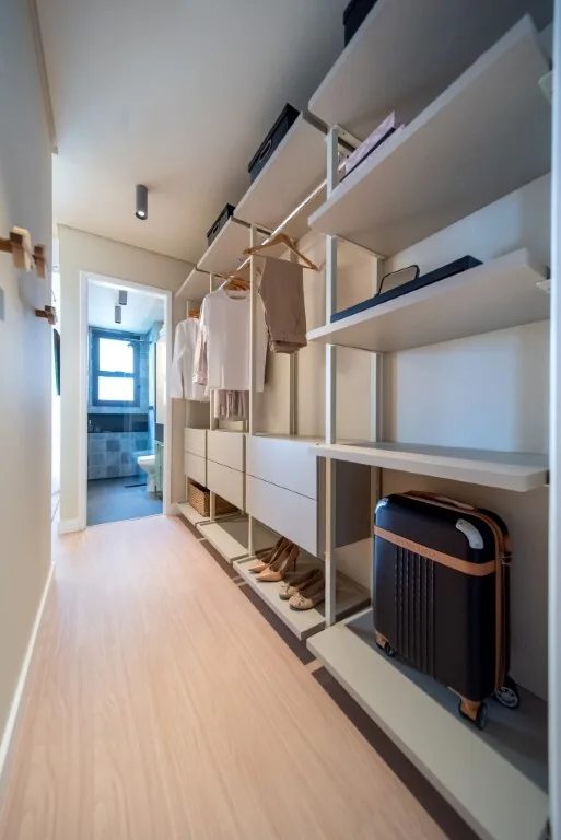La Casa Pássaros e Flores: Closet