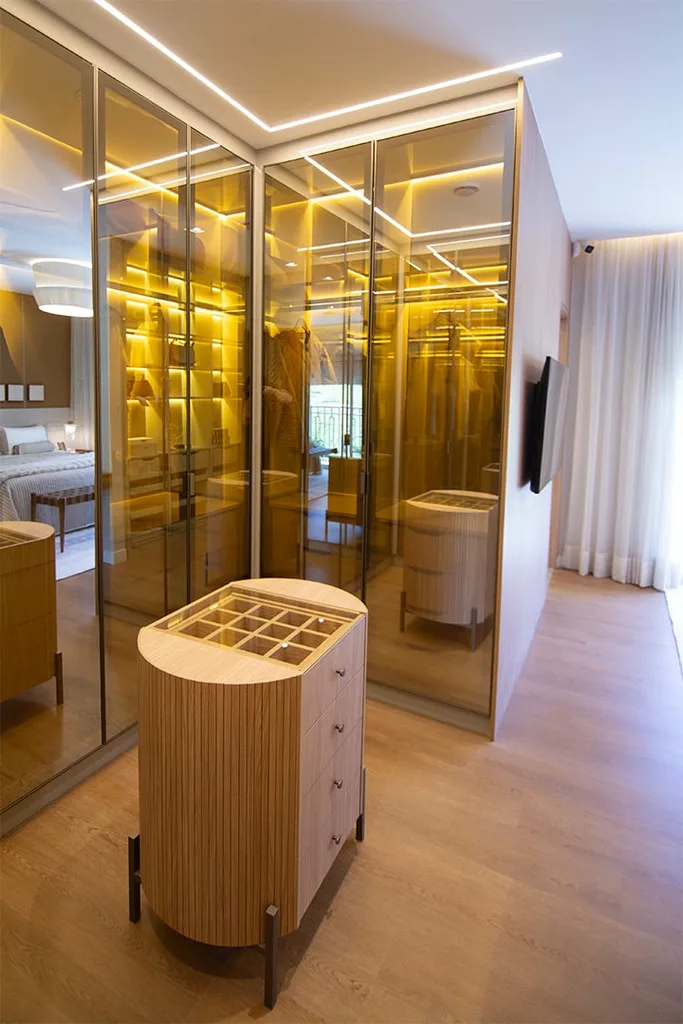 Legacy Guedala: Closet