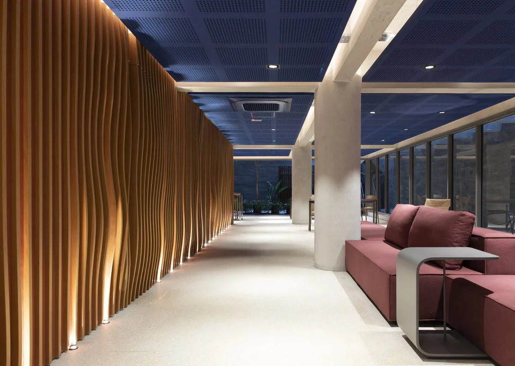Lina Jardins: Hall