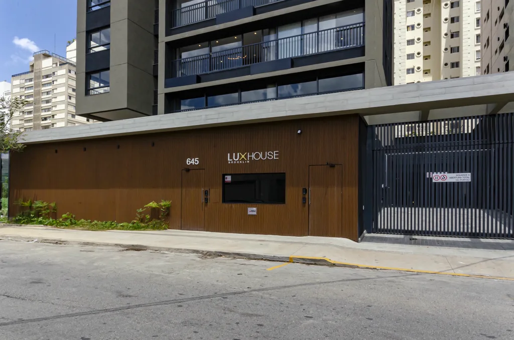 Lux House Brooklin: Portaria