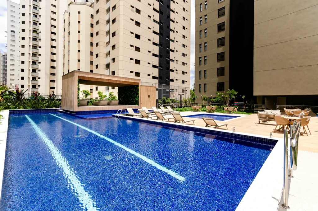 Lux House Brooklin: Piscina Adulto