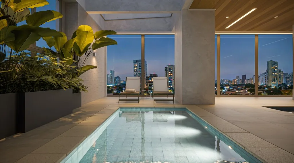 Voga Flórida: Piscina coberta